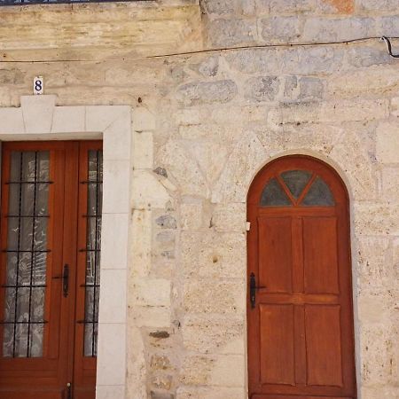 Appartement Chaleureux Dans Une Maison En Pierre Mireval Bagian luar foto