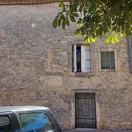 Appartement Chaleureux Dans Une Maison En Pierre Mireval Bagian luar foto