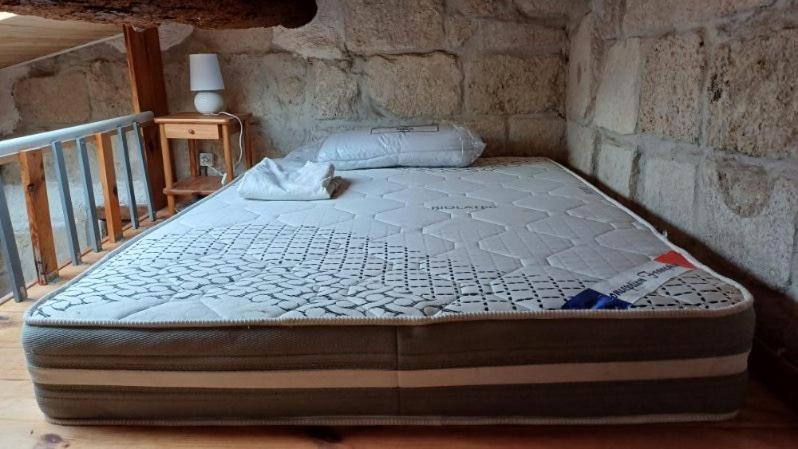 Appartement Chaleureux Dans Une Maison En Pierre Mireval Bagian luar foto