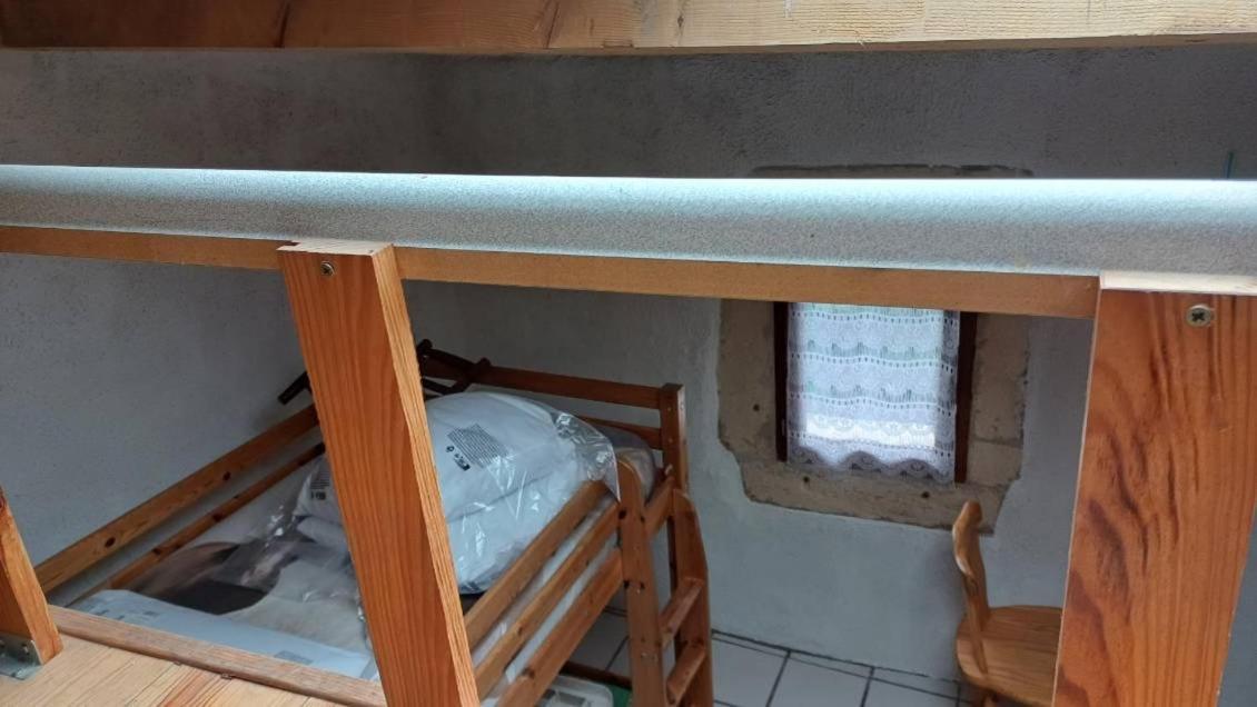 Appartement Chaleureux Dans Une Maison En Pierre Mireval Bagian luar foto