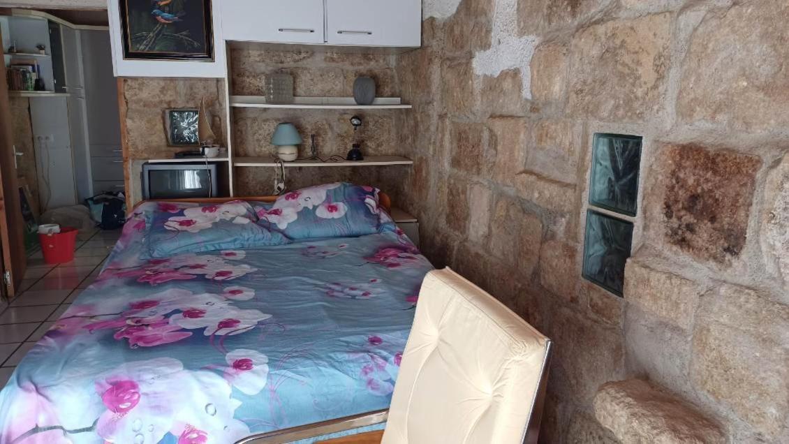 Appartement Chaleureux Dans Une Maison En Pierre Mireval Bagian luar foto